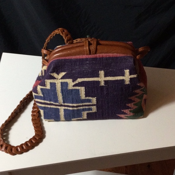 Marco Avane Artisan Woven Crossbody Bag with Braided Strap - Picture 3 of 10